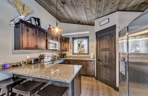 Lead Cabin | Arn Barn Cabin