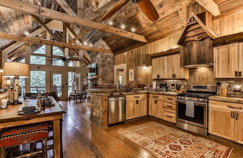 Blue Ridge Cabin | Around The Bend On Lake Blue Ridge | Blue Ridge, G
