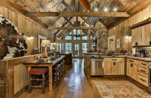 Blue Ridge Cabin | Around The Bend On Lake Blue Ridge | Blue Ridge, G