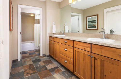 Coeur d'Alene Resort | Arrow Point Resort 2bdr
