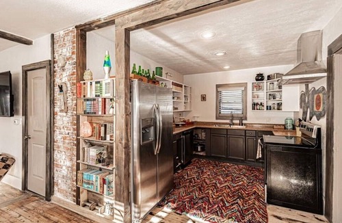 Pocatello House | Artful Cake House Retreat | Trails & Park Nearby