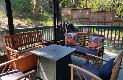 Milwaukie House | Artist's bungalow and garden in SE Portland