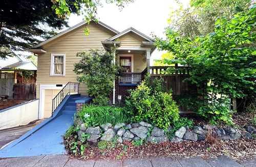 Ballard House | Artsy Ballard 2BD/2BA Craftsman - spacious, walkable, modern comfort