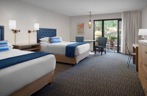 Ashland Hotel | Ashland Airport 2 Queen studio w/Gym, pool