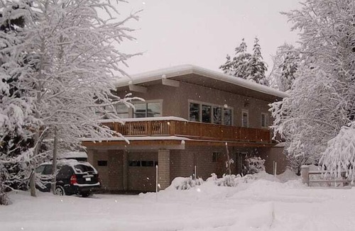 Warm Springs House | Aspen Home - Pet Friendly, Private Hot Tub & Close to Bald Mountain Ski Lodge