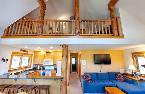 Mazama Cabin | Aspen Lodge Cabin at Timberline Meadows in Mazama