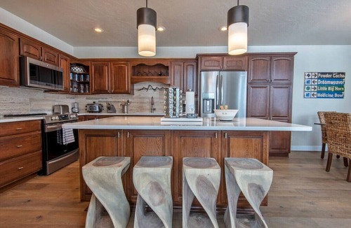 Driggs Villa | Aspen Pointe Glass House on Ski Hill Road Driggs, ID