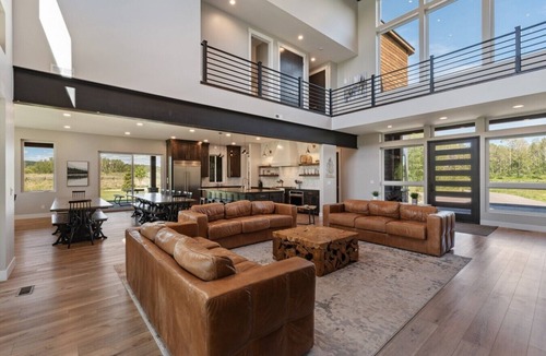 Ashton House | Aspen Shores Lodge | Sleeps 39, Luxury Estate, Private Lake, Hot Tub, & More!
