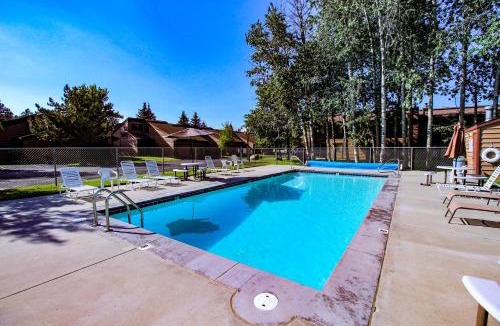 McCall Apartment | Aspen Village 86