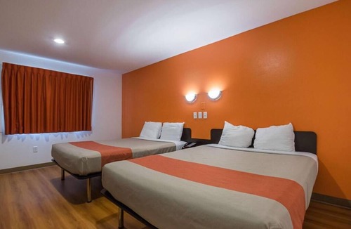 Marshalltown Hotel | Atlantic Inn Marshalltown Iowa