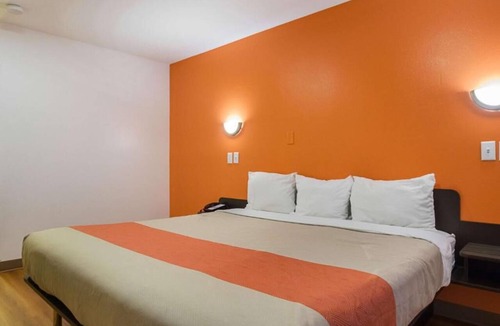 Marshalltown Hotel | Atlantic Inn Marshalltown Iowa