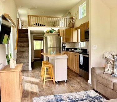 Sagle House | Atlas Retreat: Hot Tub, Sauna, Cold Plunge