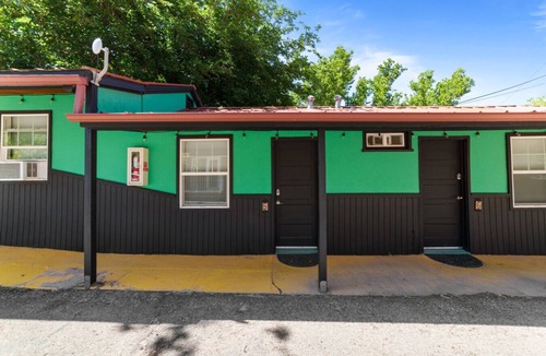 Moab Apartment | Atomic #5 I Downtown I Historic I Trailer Parking