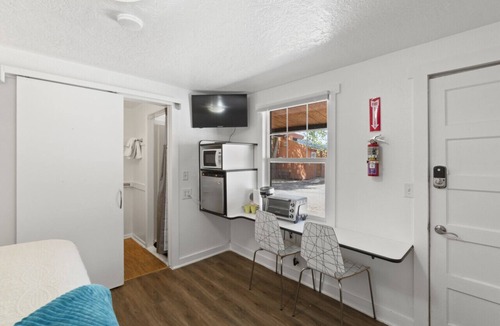 Moab Apartment | Atomic #7 I Downtown I Historic I Trailer Parking