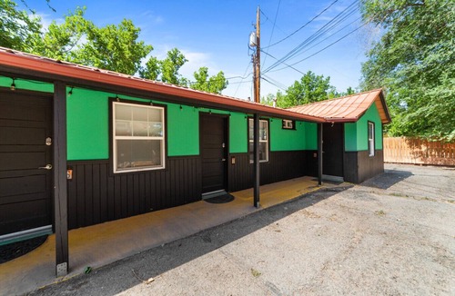 Moab Apartment | Atomic #7 I Downtown I Historic I Trailer Parking
