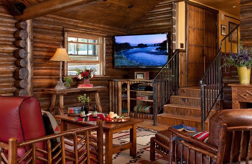 Jackson Villa | Authentic, Western log cabin in heart of Jackson