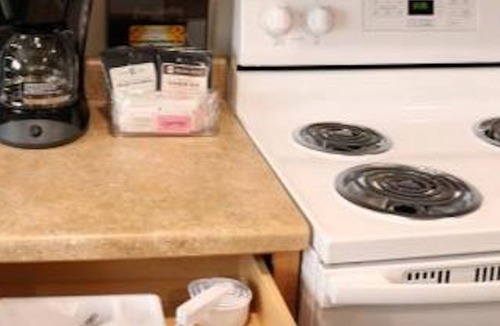 Airway Heights Apartment | Autumn Leaf Suites - Apartment, 2 Bedrooms