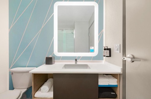 Sioux City Hotel | avid Hotel Sioux City - Downtown by IHG