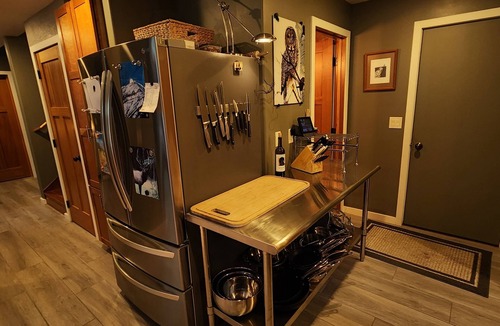 Alpine Northeast House | Awesome 3-bedroom house in Alpine perfect for your next getaway.