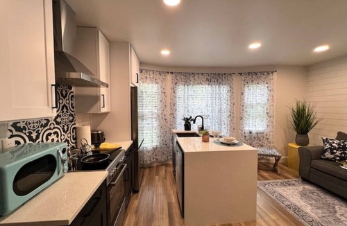 Cliff - Cannon Apartment | Awesome Discounts! Monthly, Weekly - Hospitals