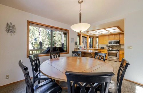Sunriver House | BACK03 - Walk to Sunriver Village! Quiet Setting, 2 Suites, A/C, Hot Tub