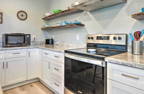 Waveland House | 'Bare Foot Escape' ~ Walk to Beach!