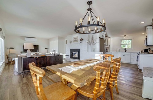 Lagoon Point House | Beach Access, Deck: Waterfront Whidbey Island Home