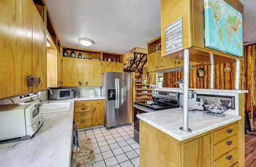 Gig Harbor Cottage | Beach Access Historic Cabin on Henderson Bay!