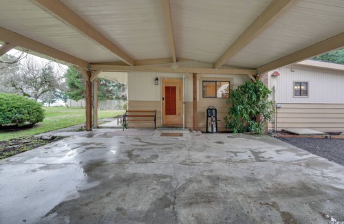 Greenbank House | Beach & Bay Access! 5-Acre Whidbey Island Retreat