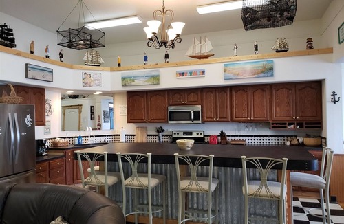 Ocean Shores House | Beach Bungalow-Right on Grand Canal