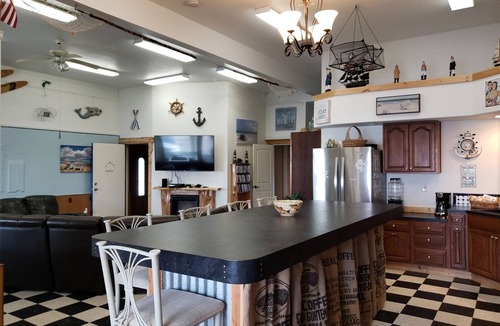 Ocean Shores House | Beach Bungalow-Right on Grand Canal