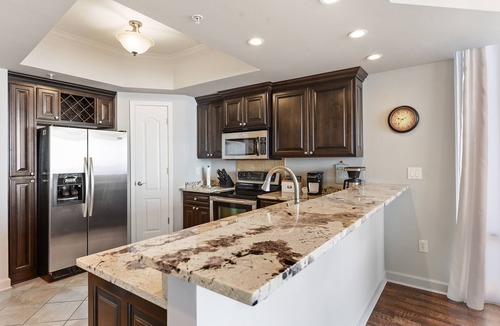 Gulfport Condo | Beach front Condo "Aqua Blue" has Summer Specials - make an inquiry today ☺️