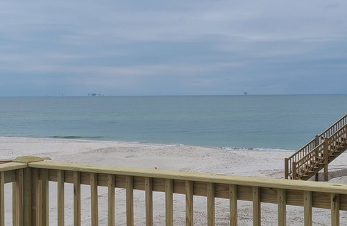 Dauphin Island House | BEACH FRONT GULF SIDE, huge decks and Ocean Views! Newly remodeled, like new!