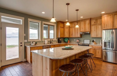 Manson House | Beach House at Mill Bay - Lake Chelan Manson Waterfront Home w Private Boat Slip