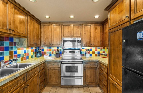 McCall Condo | Beach Life - Crystal Beach - Lakefront - Beach - Seasonal Pool