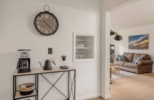 Beachwood-Bluffton House | Beach St Escape-Hot tub-5min Walk to the Beach