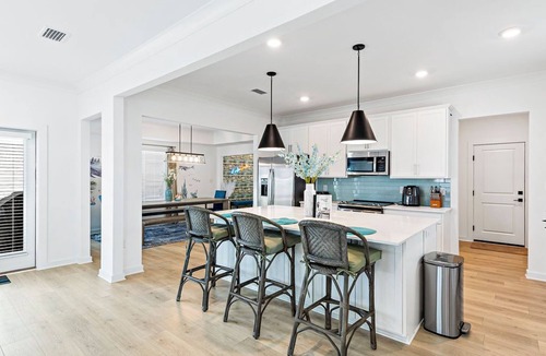 Orange Beach House | Beach Vacation for Big Families | Beach, Pool & Bay in Orange Beach