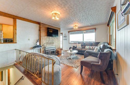 Anderson Island House | Beachfront Anderson Island Escape Rainier Views!