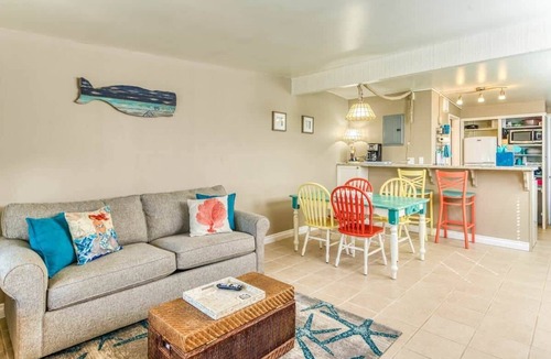 Ocean Shores Condo | Beachfront Condo | Walk to DT | Dogs OK | Unit A