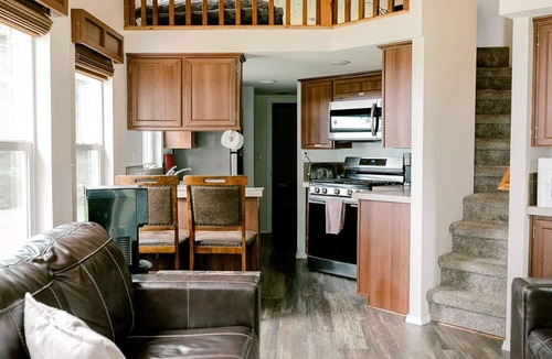 Sekiu Apartment | Beachfront House- The Sea Eagle