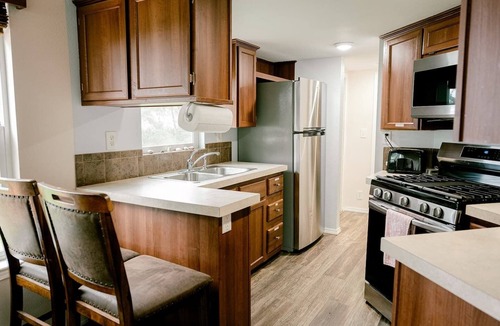 Sekiu Apartment | Beachfront House- The Sea Eagle