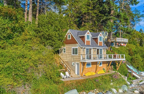 Point Roberts Apartment | Beachfront Studio w/Lovely Views, Private Patio