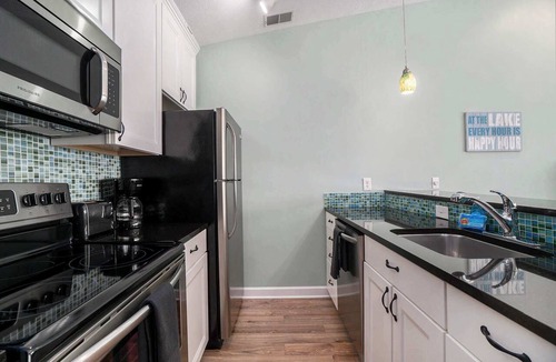Traverse City Condo | Beachside 325 Waterfront Condo