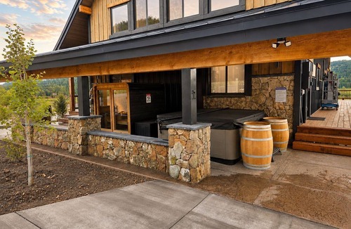 Island Park Cabin | Bear Creek Lodge+Wifi+Hotub+Sauna+AC+12minstoYNP
