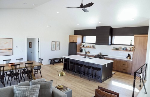 Sweetwater Cabin | Bear Lake Family Retreat -Arcades, Fire Pits, Ideal Beach Access, 2 min to Beach