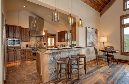 Big Sky Condo | Bear Paw Hideaway | Hot Tub, Views + Sleeps 15