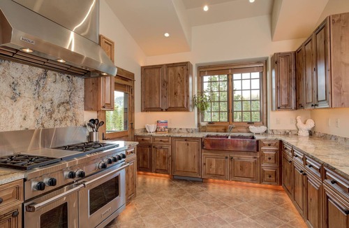 Big Sky Condo | Bear Paw Hideaway | Hot Tub, Views + Sleeps 15