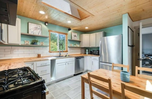 Lawton Park Apartment | Beautiful 1 BR Homen