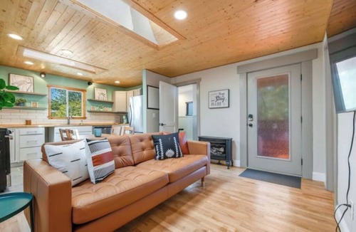 Lawton Park Apartment | Beautiful 1 BR Homen