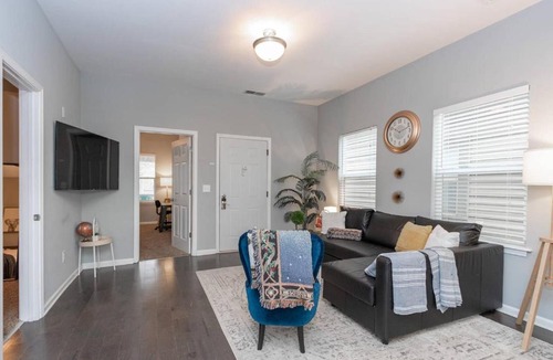 Fountain Square House | Beautiful 3BR2BA CozySuites 7 min to Lucas Oil
